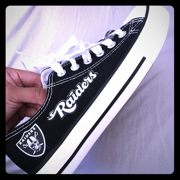 raiders converse shoes